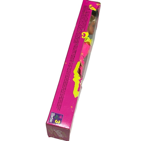 Vintage‎ 1994 Mattel Ruffle Fun Barbie (Brazil Edition) New in Box - Picture 7 of 9